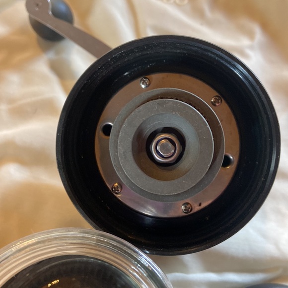 Kyocera Manual Ceramic Burr coffee grinder NEVER USED - Picture 3 of 3